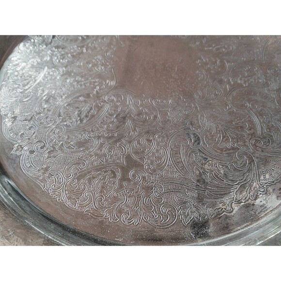 OL Oneida USA w/ 2 Lions Mark Round Vintage Silverplate Tray Floral Etching 15" - Picture 4 of 11